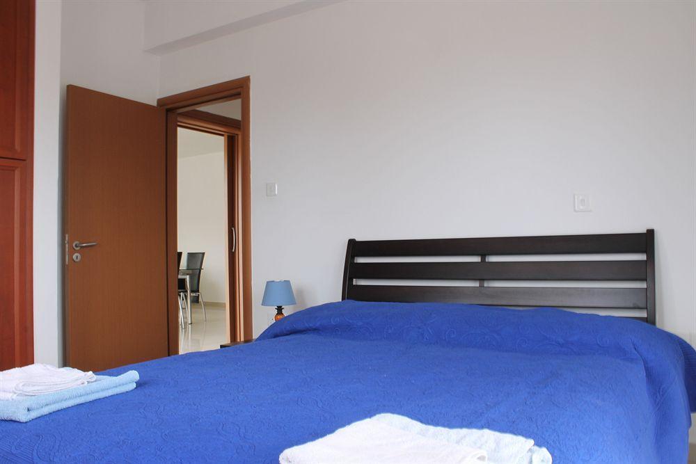 Galatia'S Court Apartment Пафос Екстериор снимка