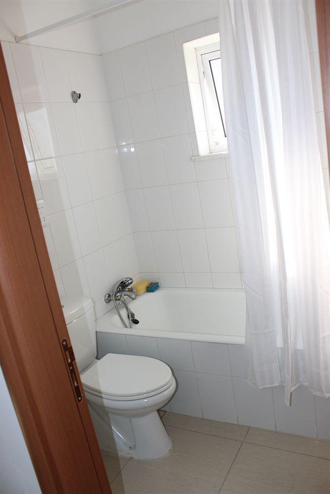 Galatia'S Court Apartment Пафос Екстериор снимка