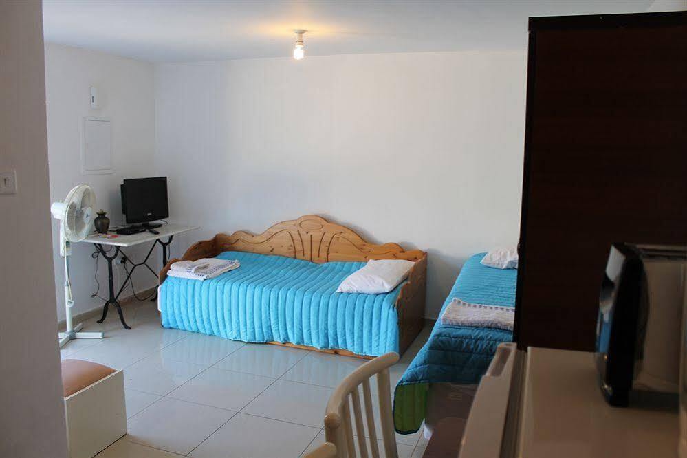 Galatia'S Court Apartment Пафос Екстериор снимка